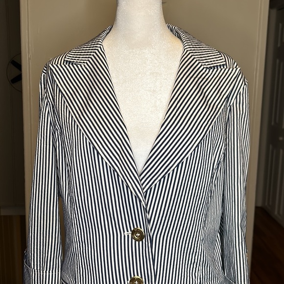 St. John Blazer Jacket Cotton Blend Seersucker Striped White and Blue Size 12 - Picture 2 of 9